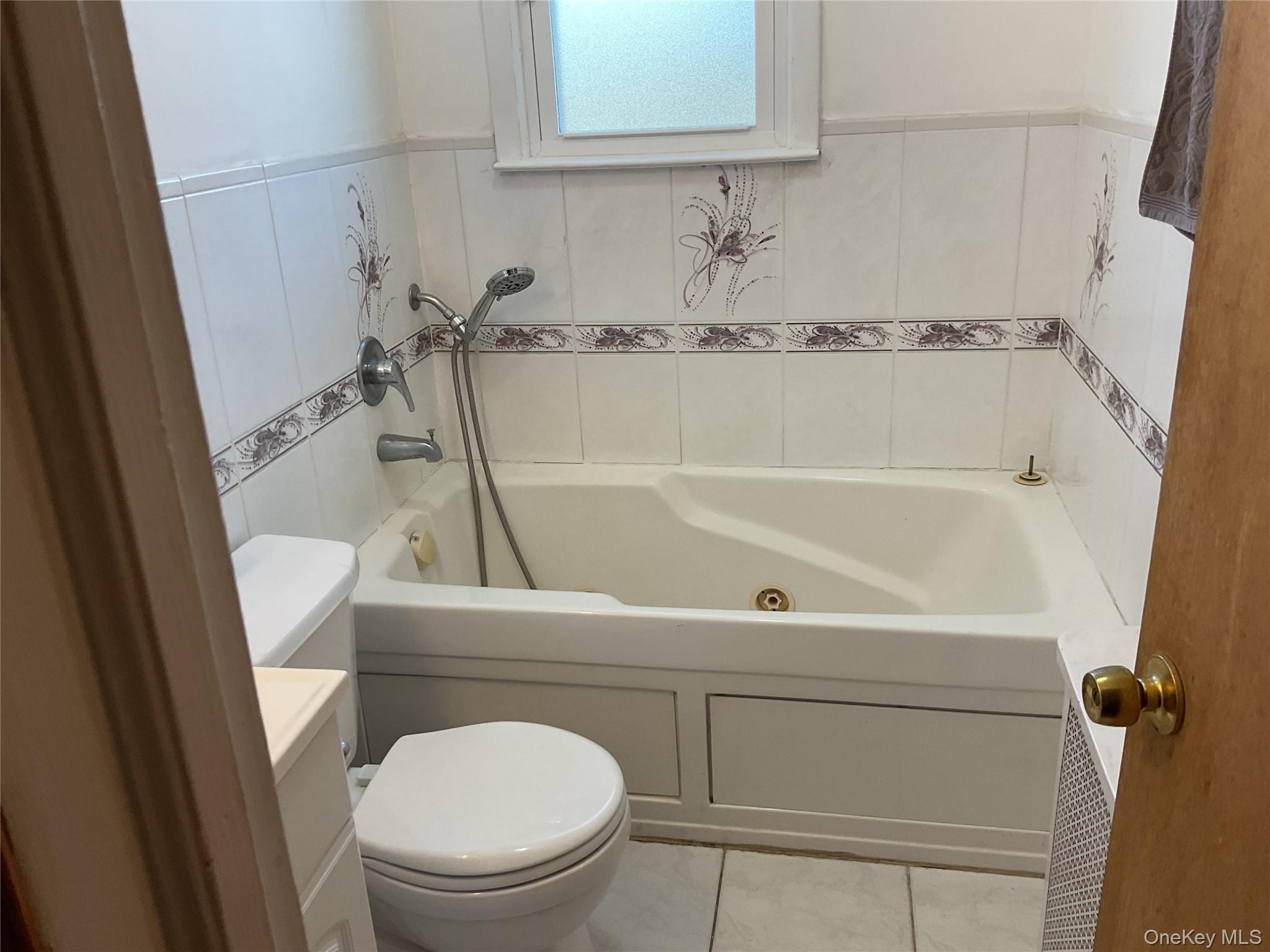 #2 photo, 695 Goodrich Street, Uniondale , NY 11553