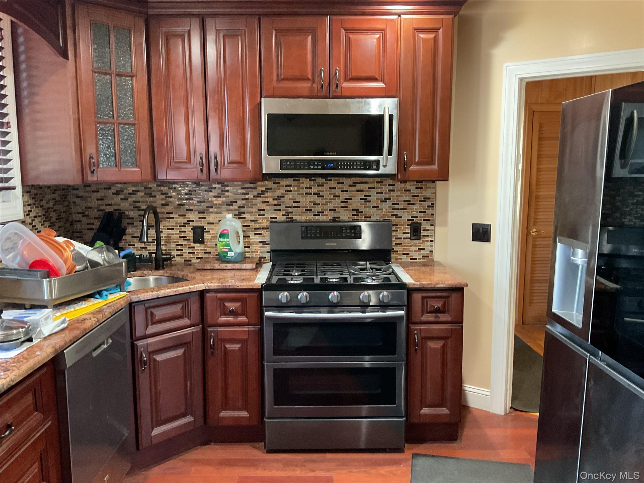 #3 photo, 695 Goodrich Street, Uniondale , NY 11553