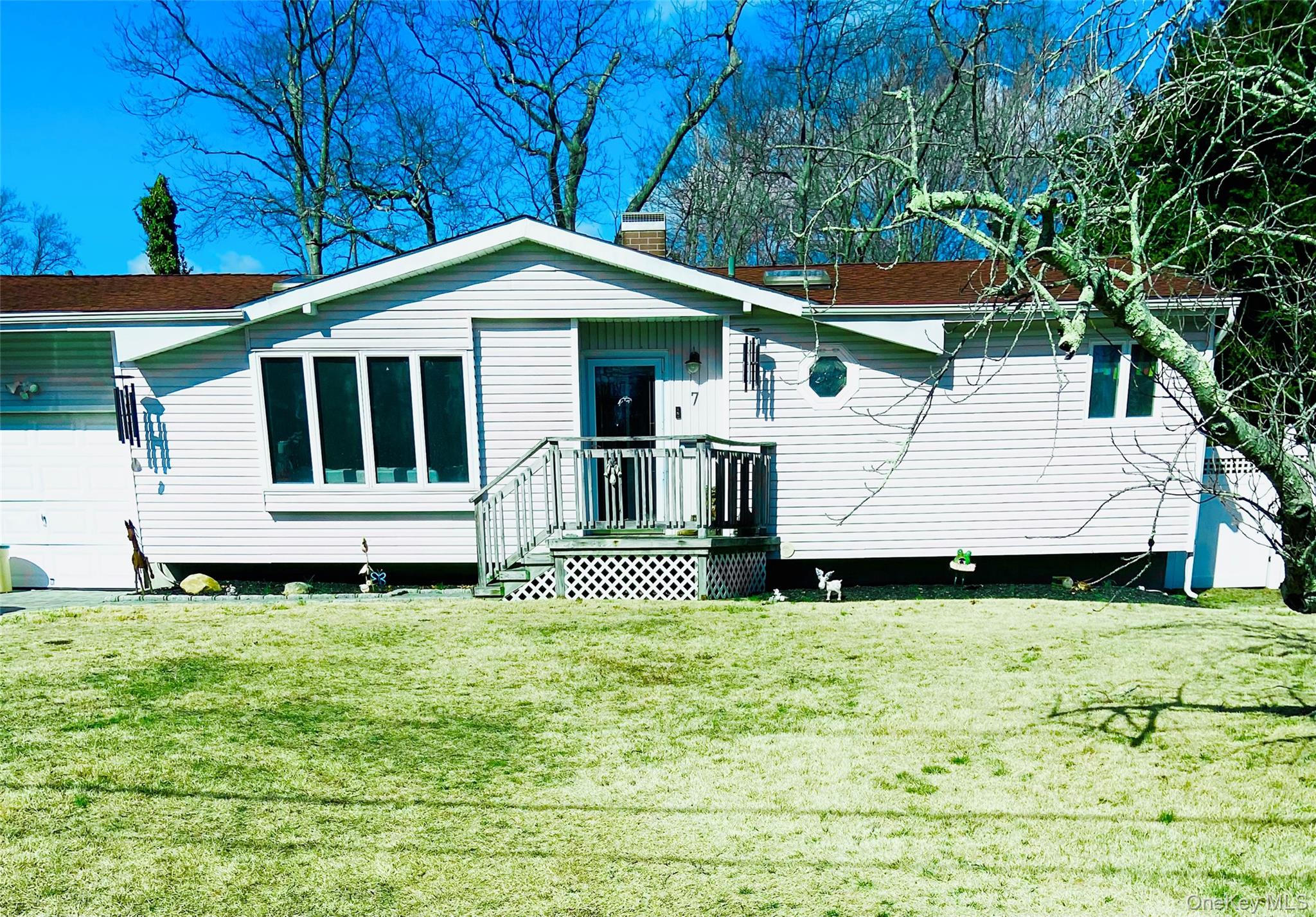 #1 photo, 7 Betsy Drive, 東長島 West Sayville , NY 11796