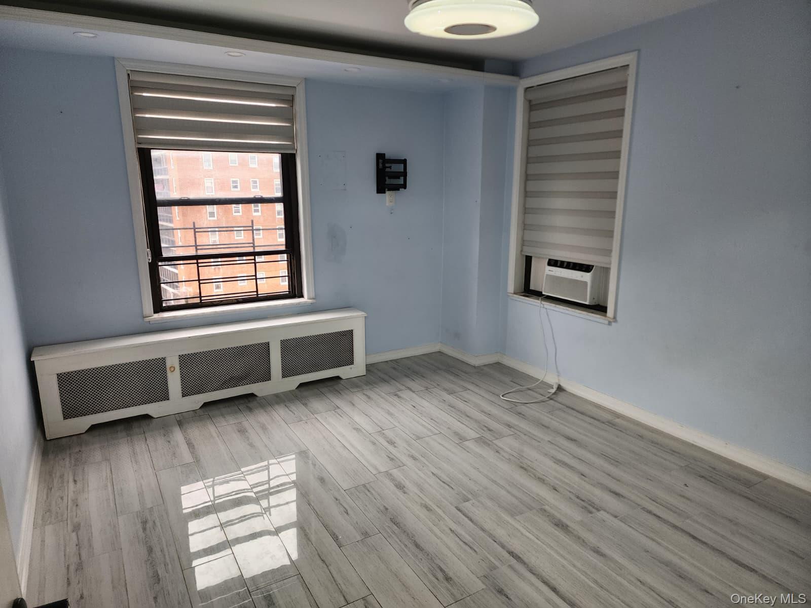 #10 photo, 61-55 98th Street, कुईंस Rego Park , NY 11374