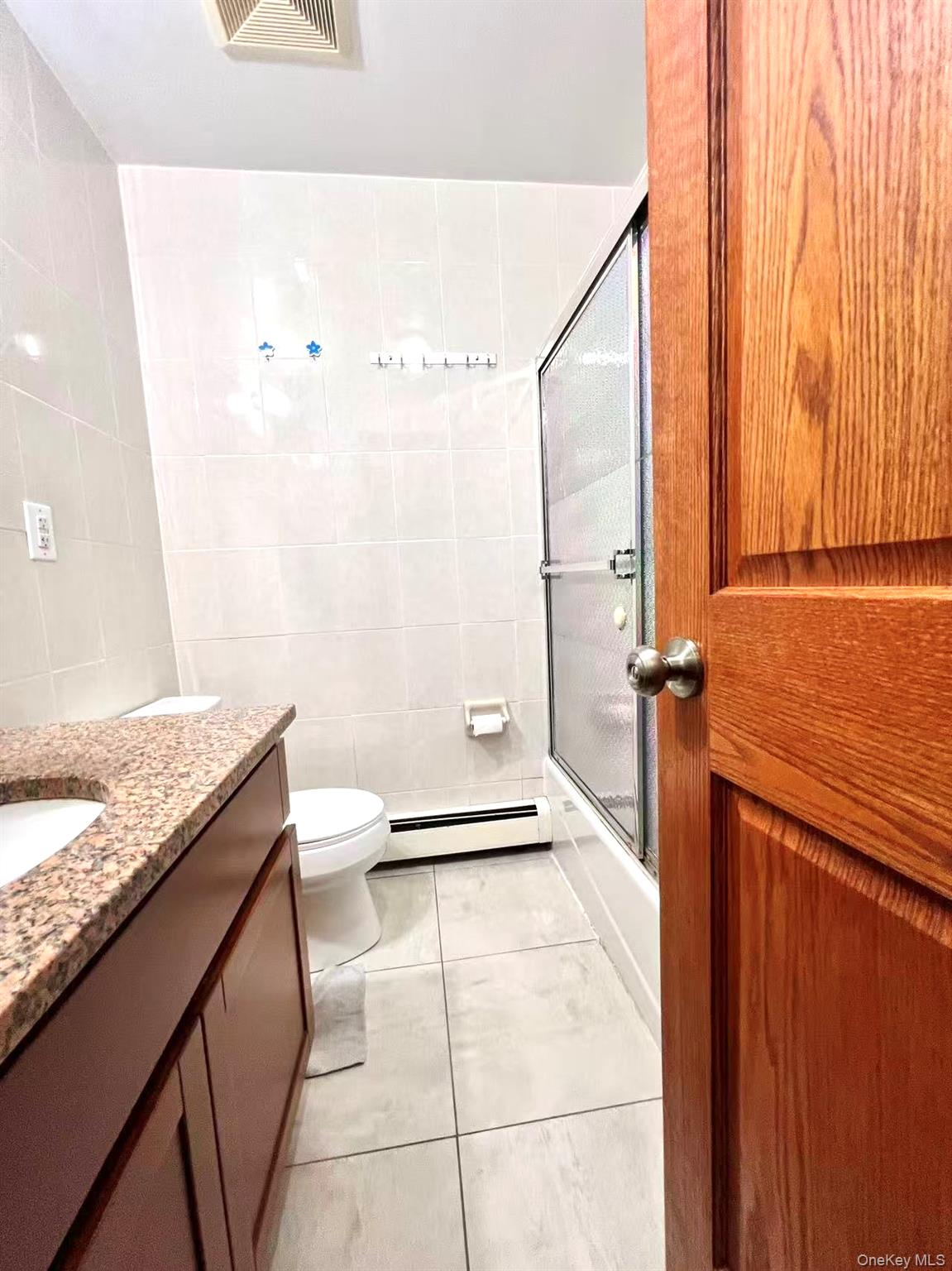 #13 photo, 94-27 43rd Ave, कुईंस Elmhurst , NY 11373