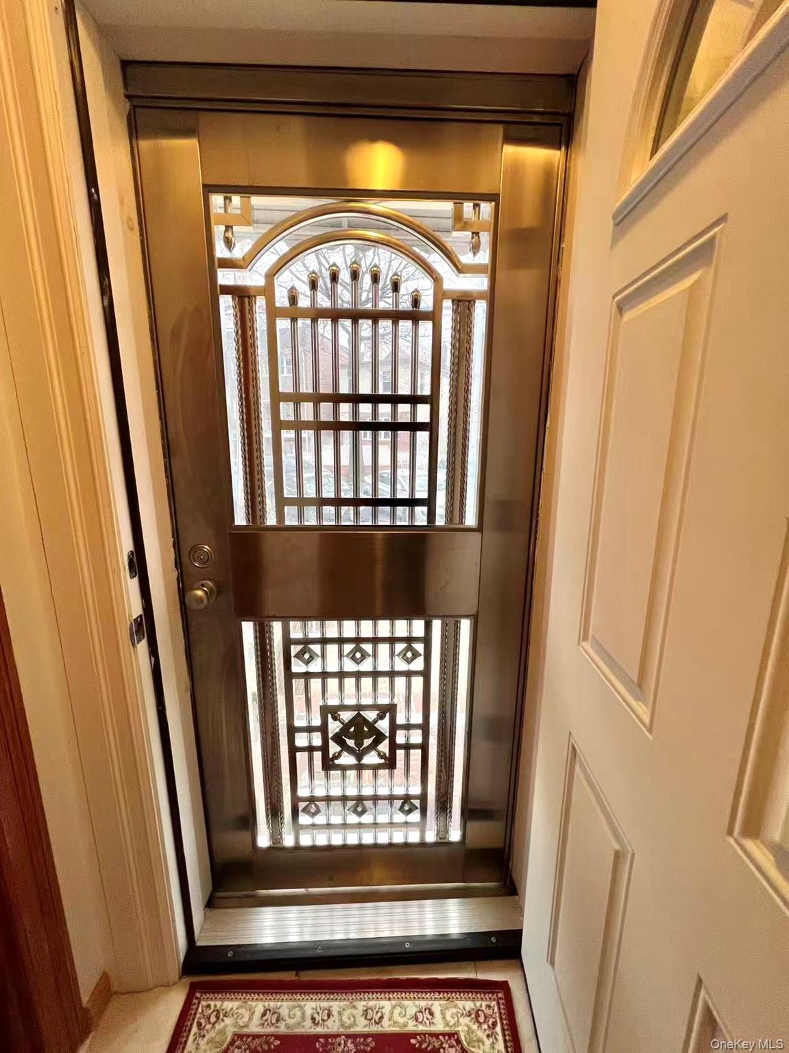 #16 photo, 94-27 43rd Ave, कुईंस Elmhurst , NY 11373