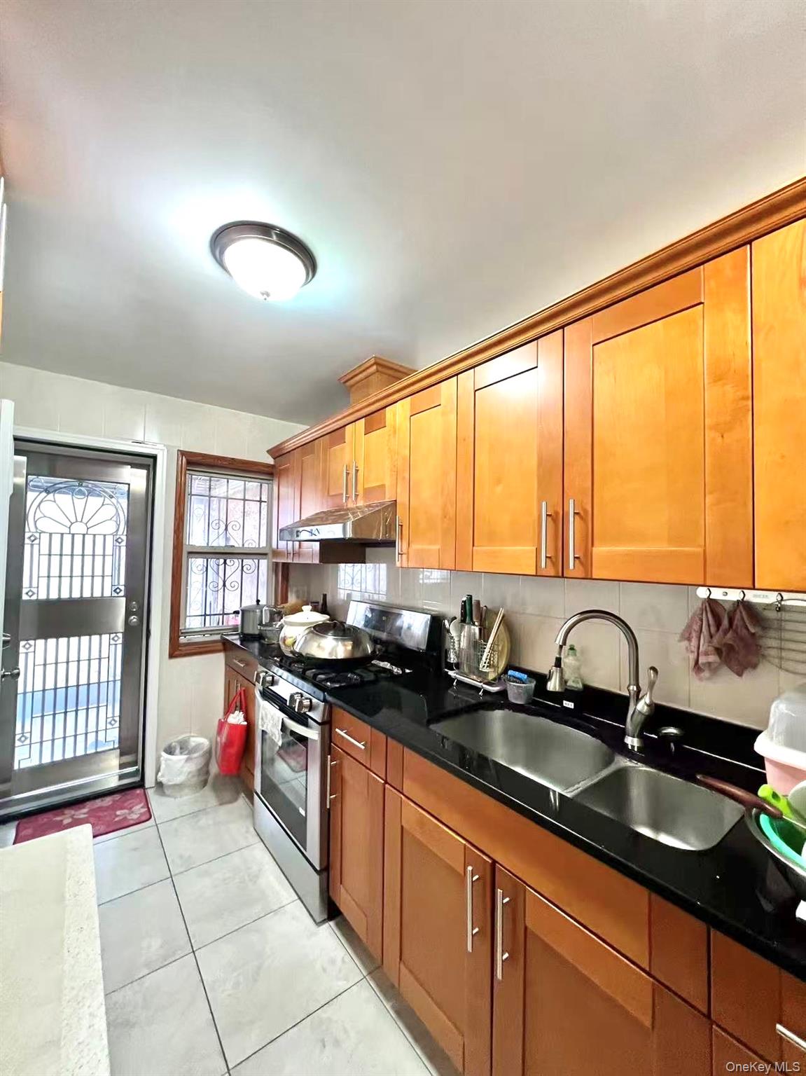 #6 photo, 94-27 43rd Ave, कुईंस Elmhurst , NY 11373