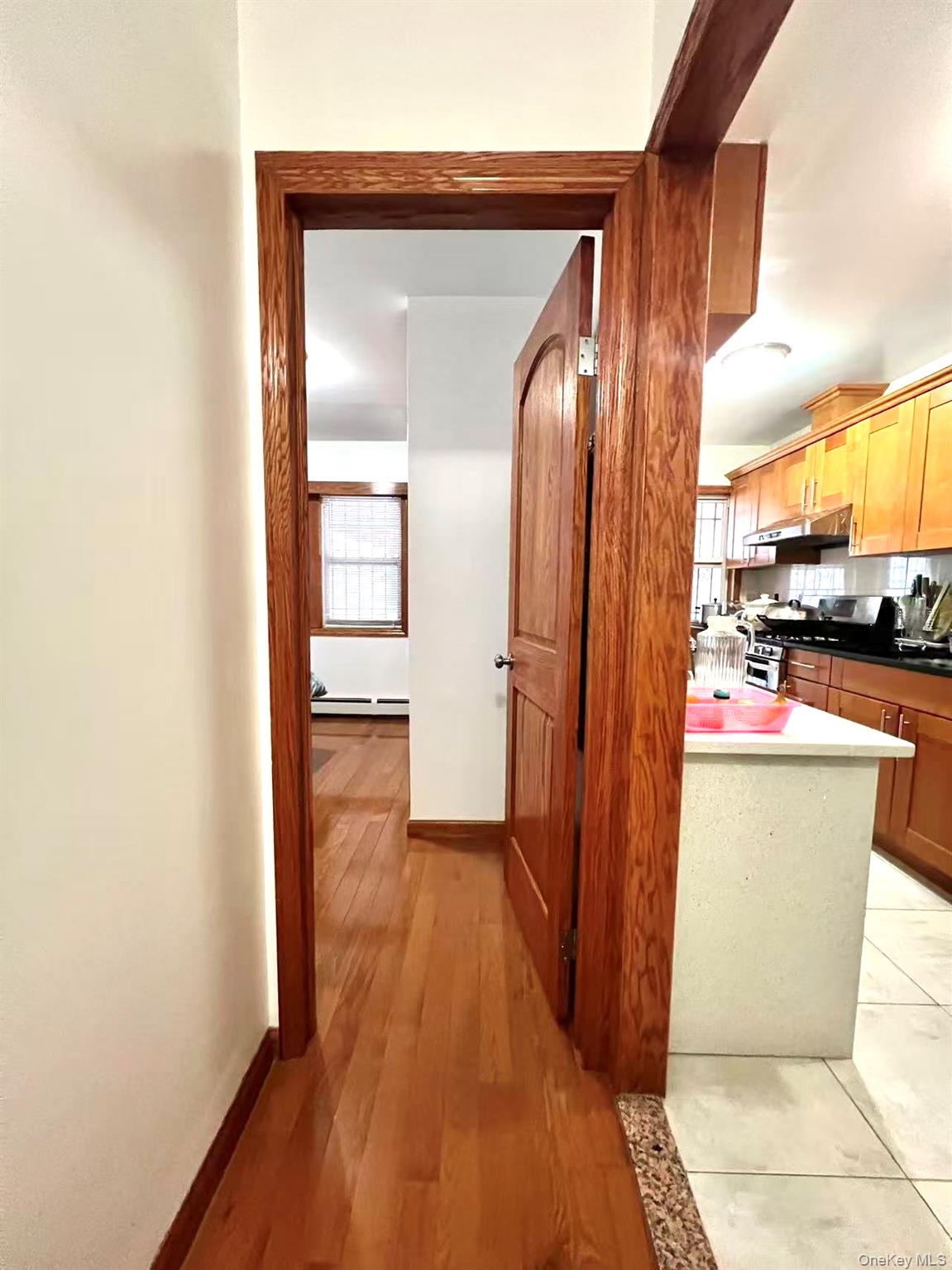 #9 photo, 94-27 43rd Ave, कुईंस Elmhurst , NY 11373