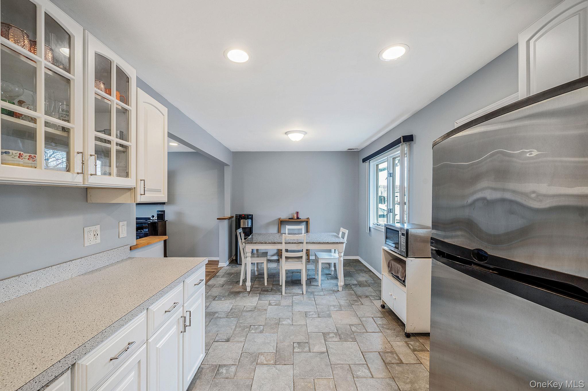 #11 photo, 317 Garden City Street, Islip Terrace , NY 11752