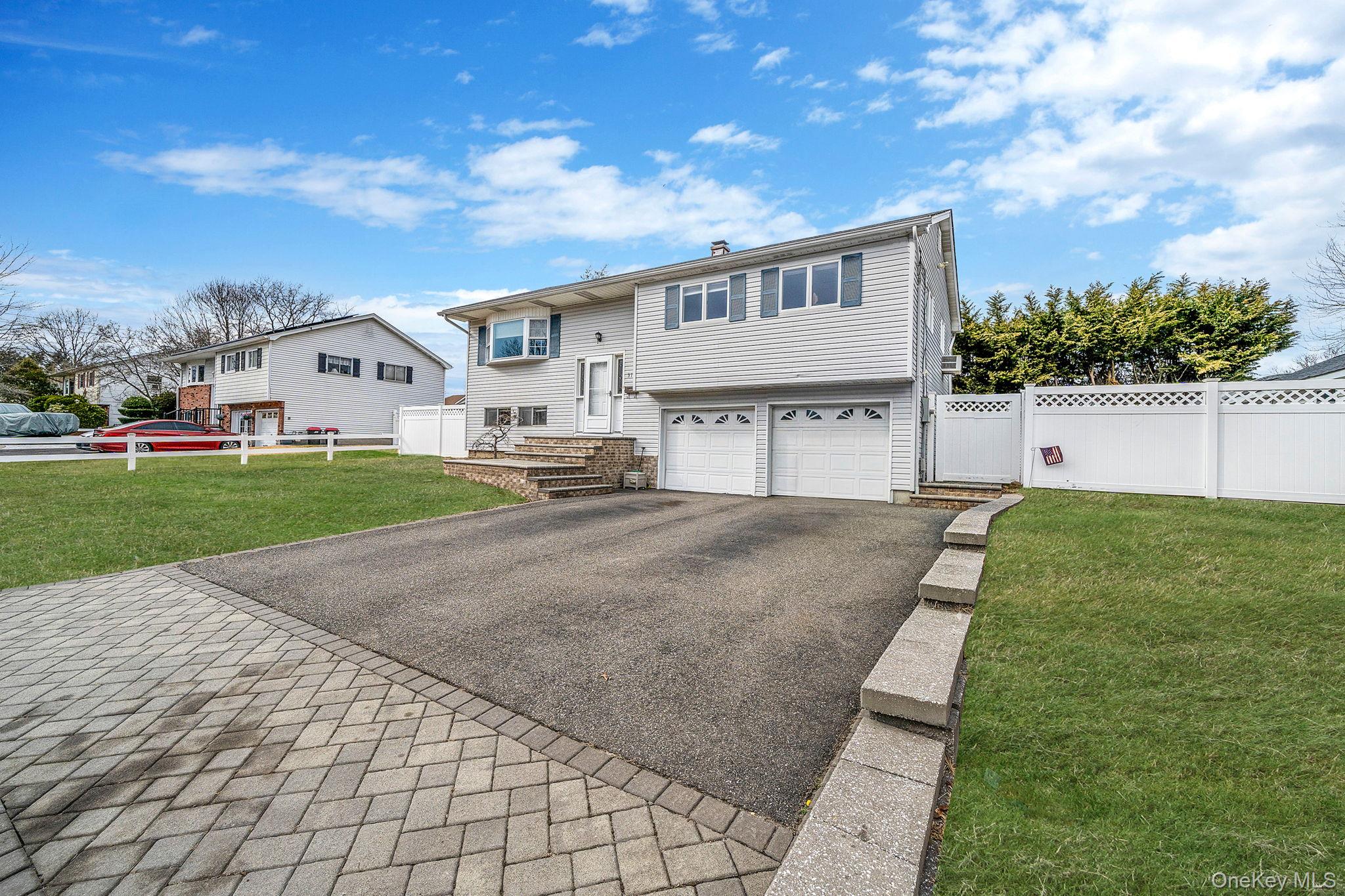 #3 photo, 317 Garden City Street, Islip Terrace , NY 11752