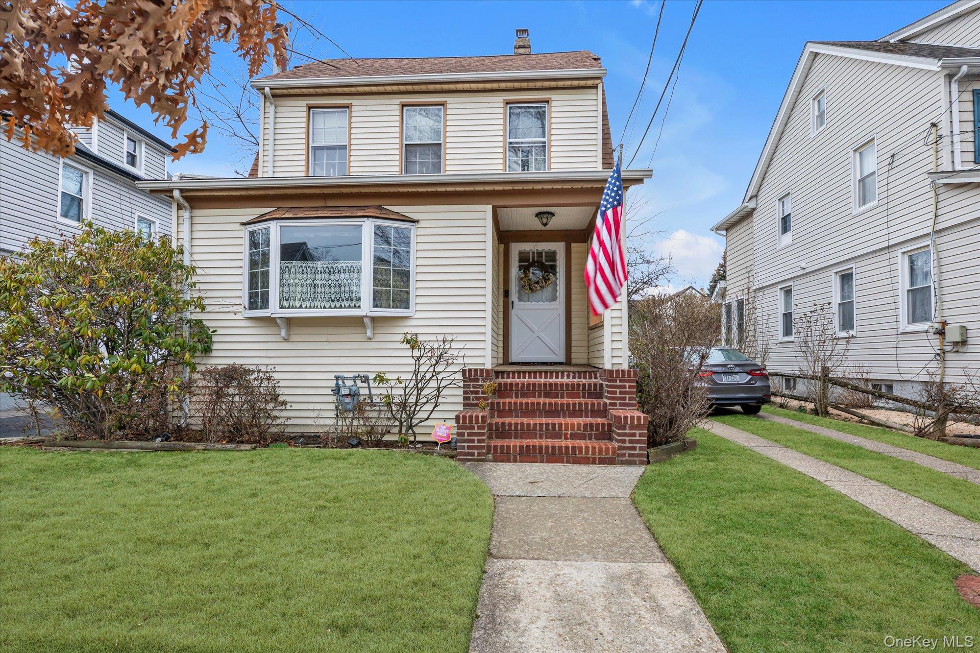 #1 photo, 13 Everett Street, 長島 Lynbrook , NY 11563