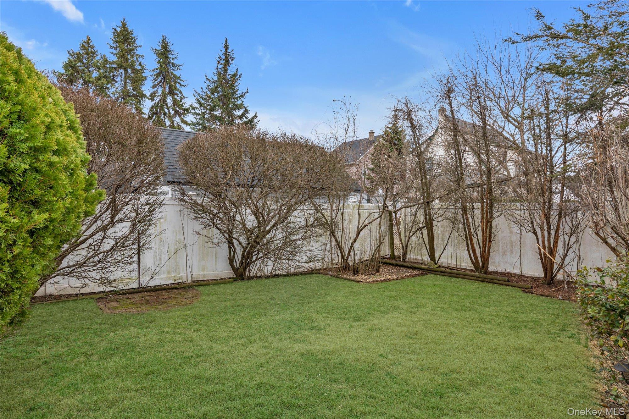 #16 photo, 13 Everett Street, 長島 Lynbrook , NY 11563