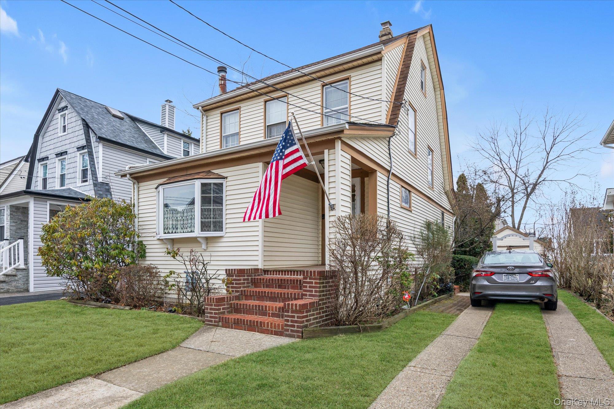#2 photo, 13 Everett Street, 長島 Lynbrook , NY 11563