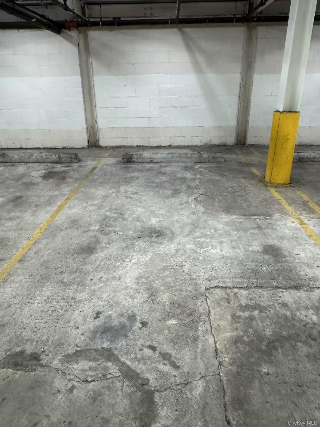 #12 photo, 43-18 Robinson Street, Flushing , NY 11355