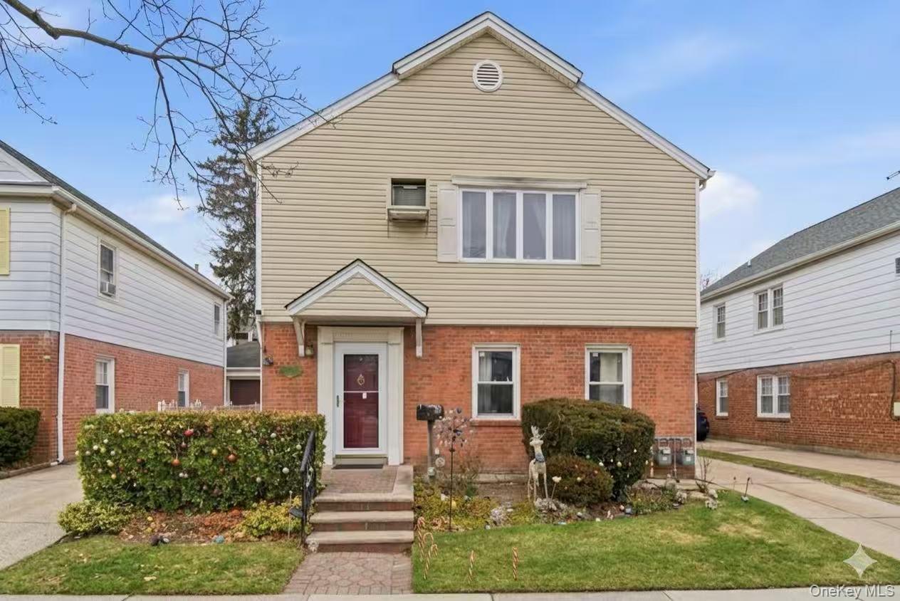 #1 photo, 56-20 217th Street, קווינס Bayside , NY 11364