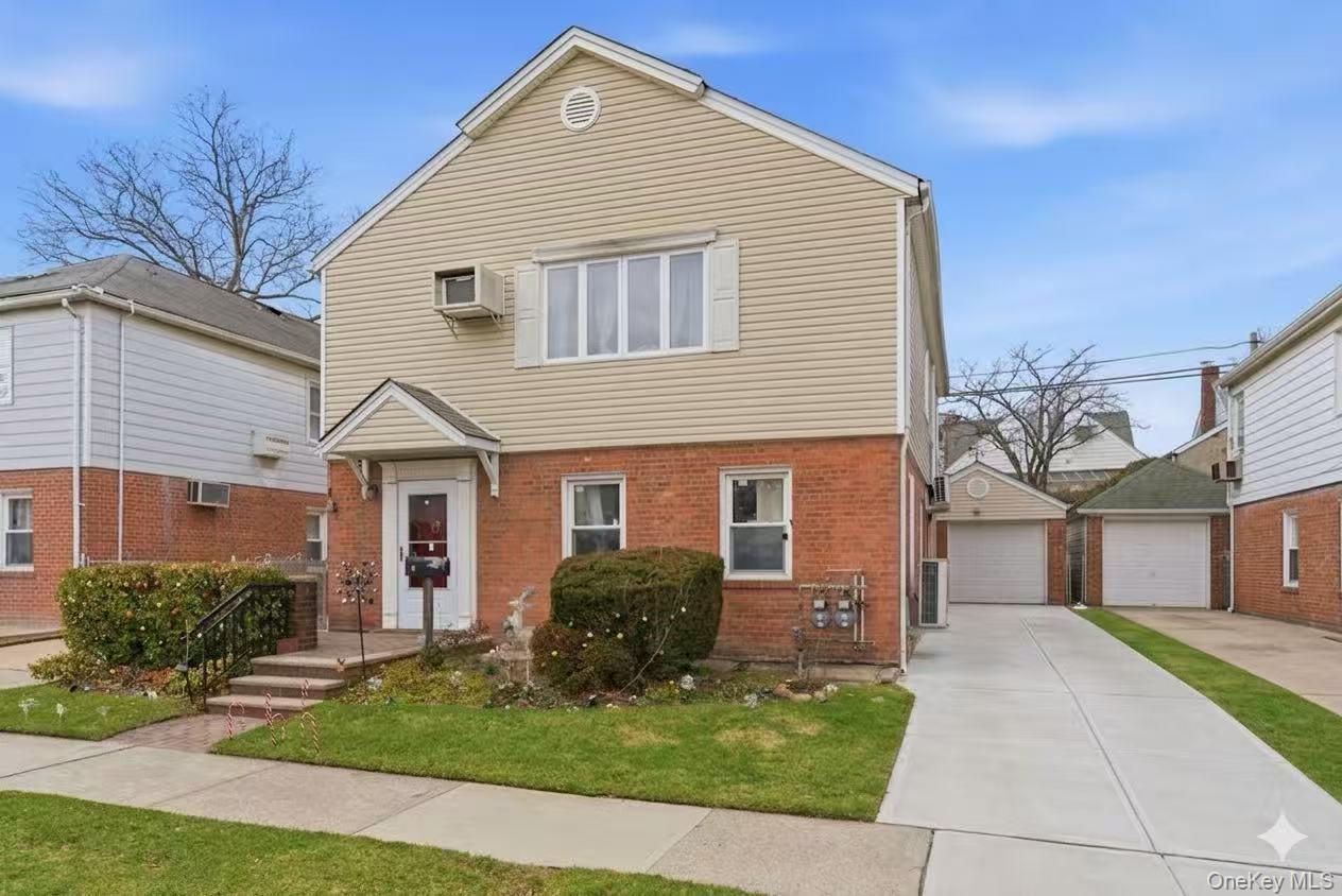 #2 photo, 56-20 217th Street, קווינס Bayside , NY 11364