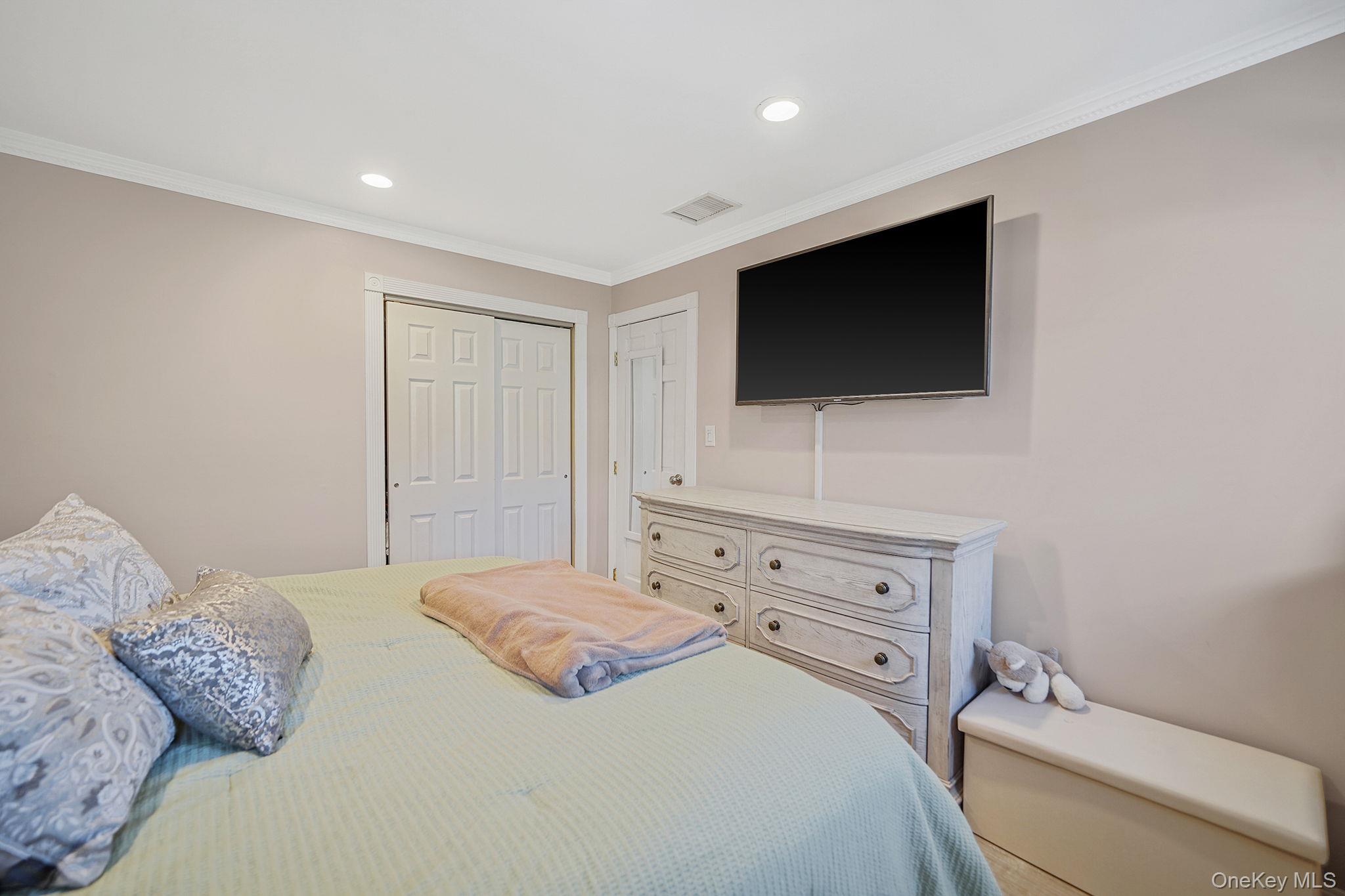 #11 photo, 47 2nd Street, Ronkonkoma , NY 11779