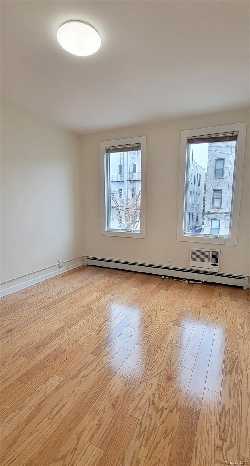 #7 photo, 4829 40th Street, Sunnyside , NY 11104