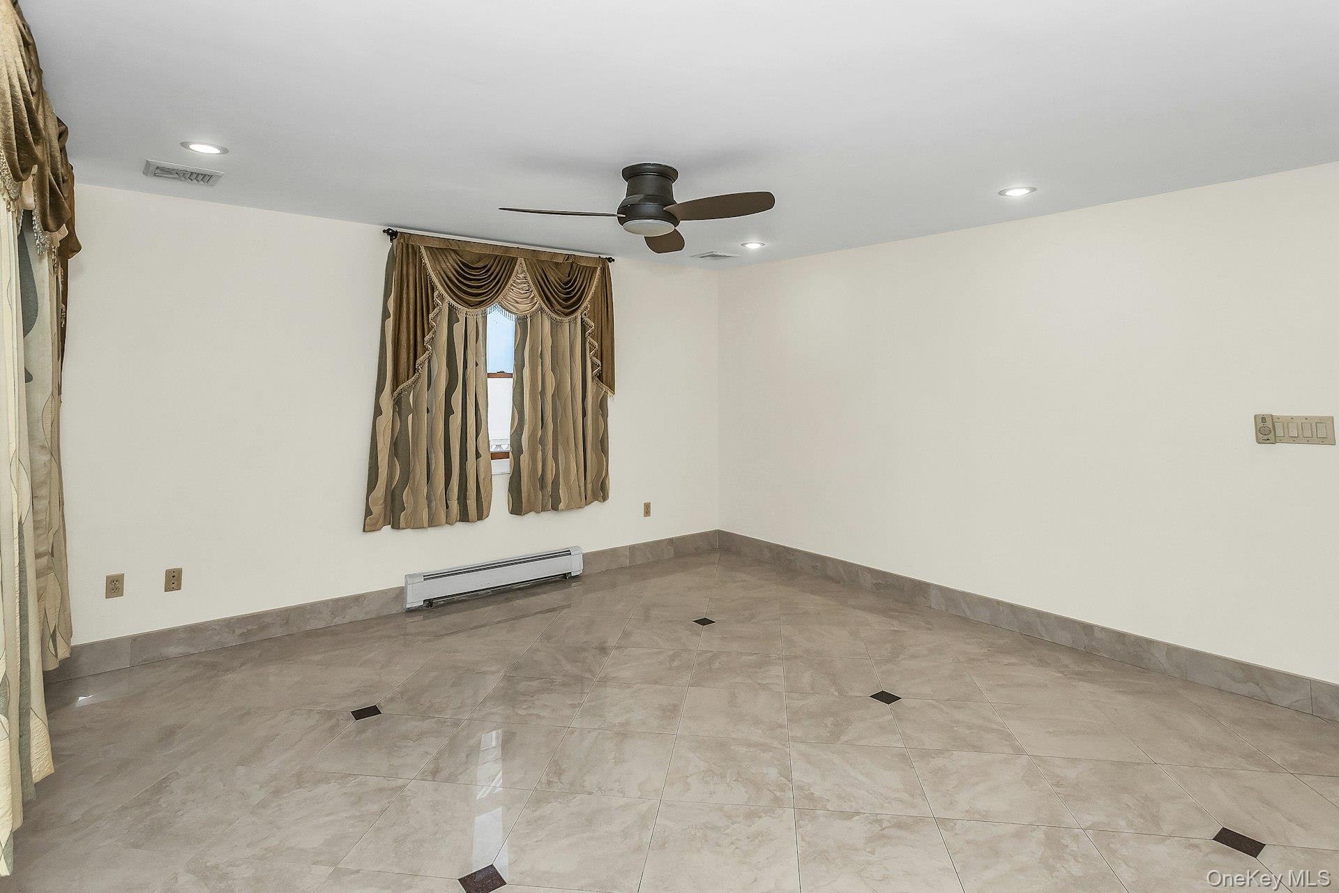 #4 photo, 81-43 262nd Street, Glen Oaks , NY 11004