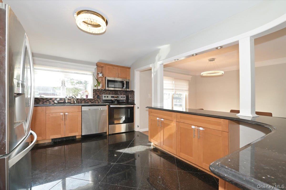 #11 photo, 332 Sea Cliff Street, 東長島 Islip Terrace , NY 11752