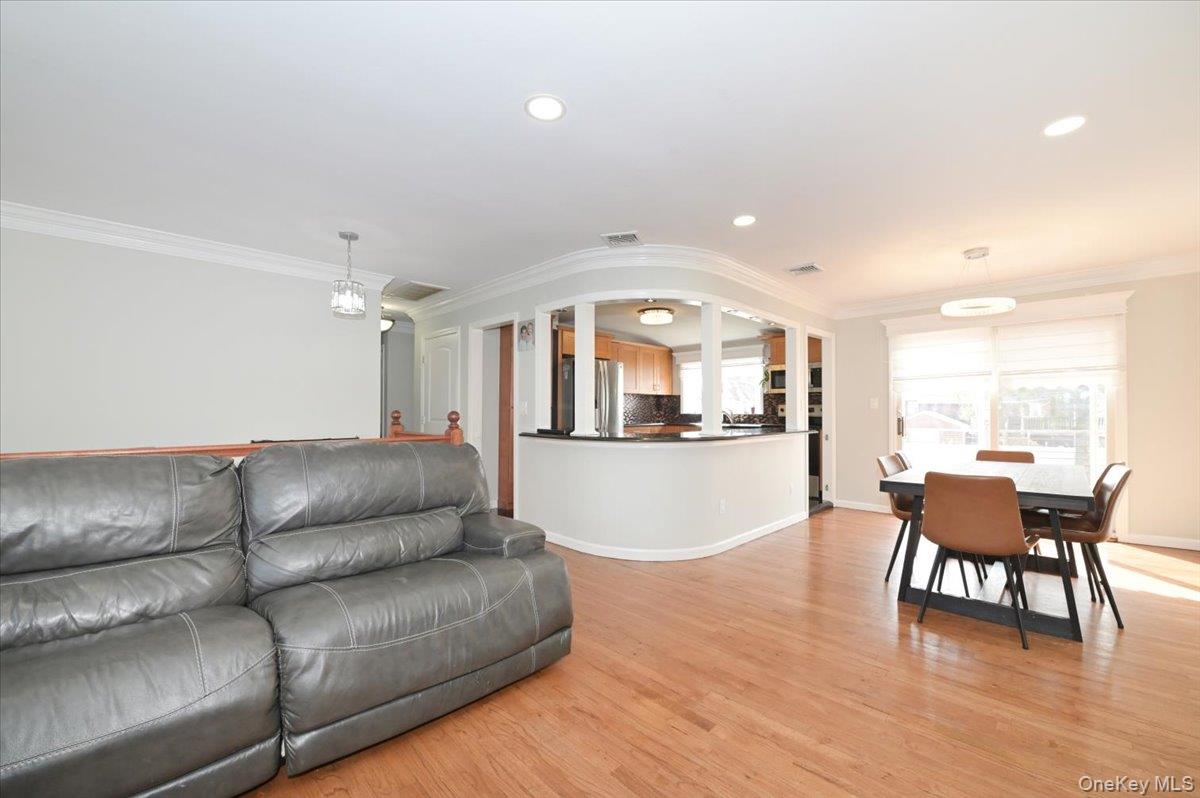 #7 photo, 332 Sea Cliff Street, 東長島 Islip Terrace , NY 11752