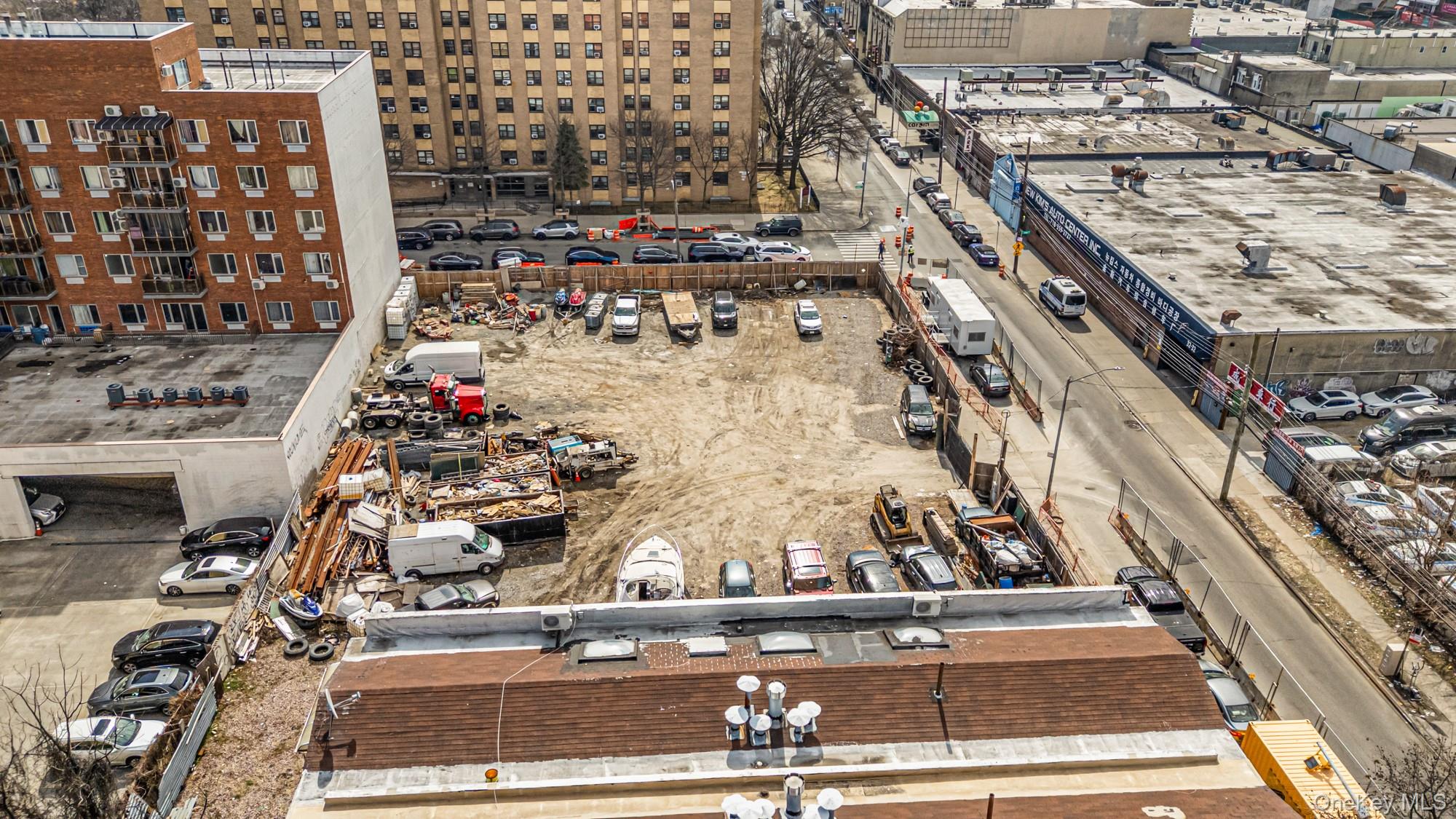 #13 photo, 32-19 Linden Place, 뉴욕퀸즈 Flushing , NY 11354