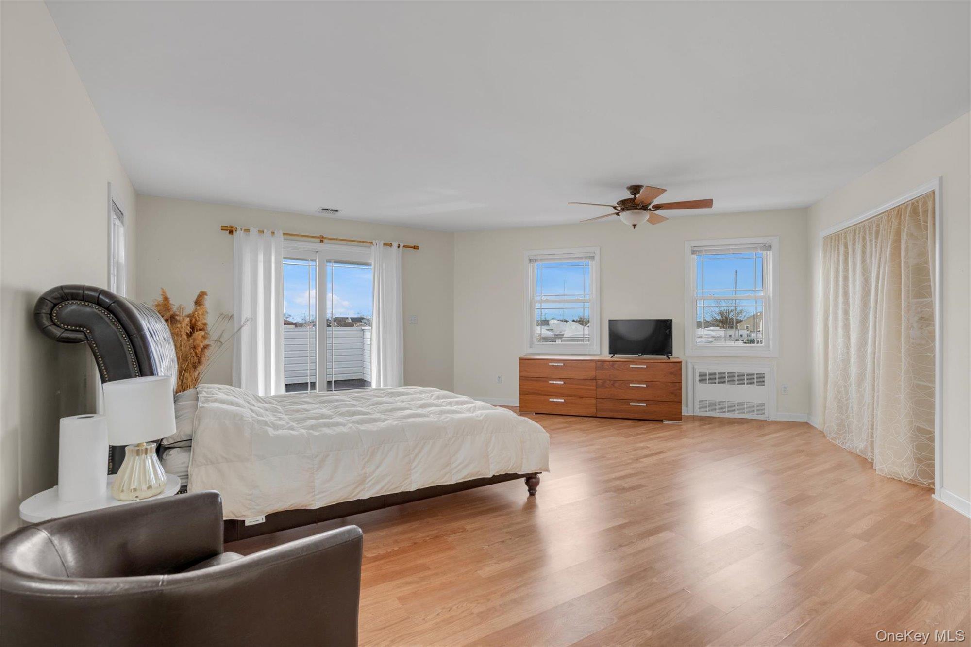 #14 photo, 268 Gordon Place, Freeport , NY 11520