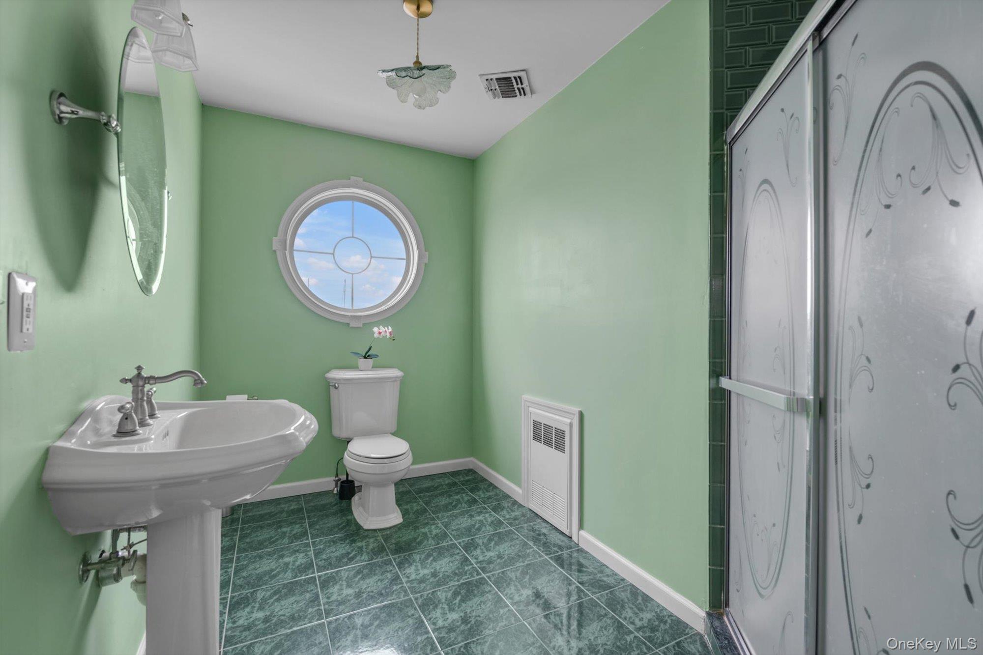 #16 photo, 268 Gordon Place, Freeport , NY 11520