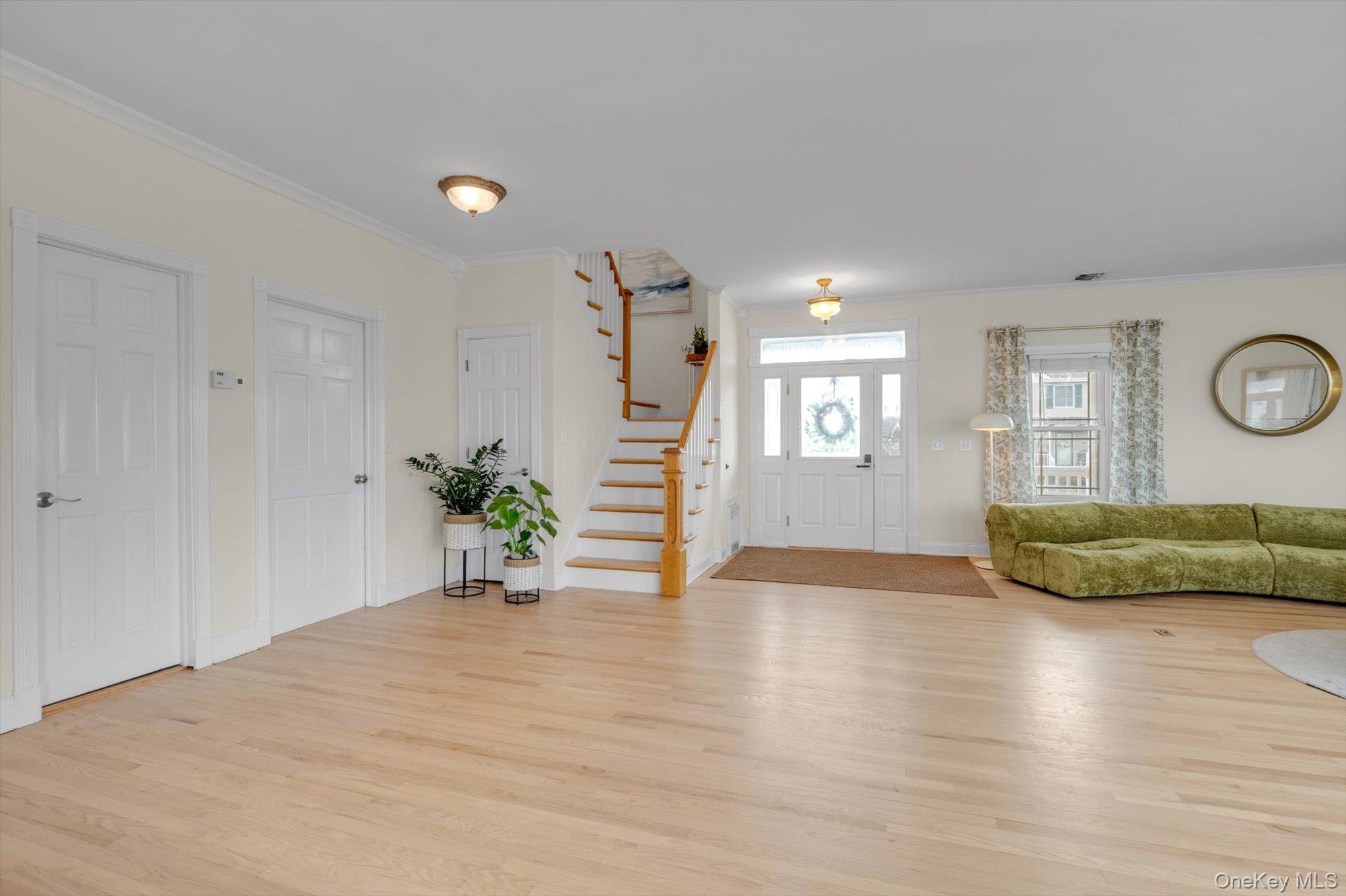 #3 photo, 268 Gordon Place, Freeport , NY 11520