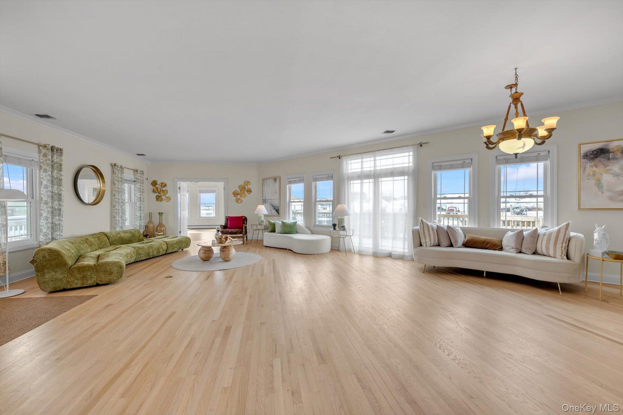 #5 photo, 268 Gordon Place, Freeport , NY 11520