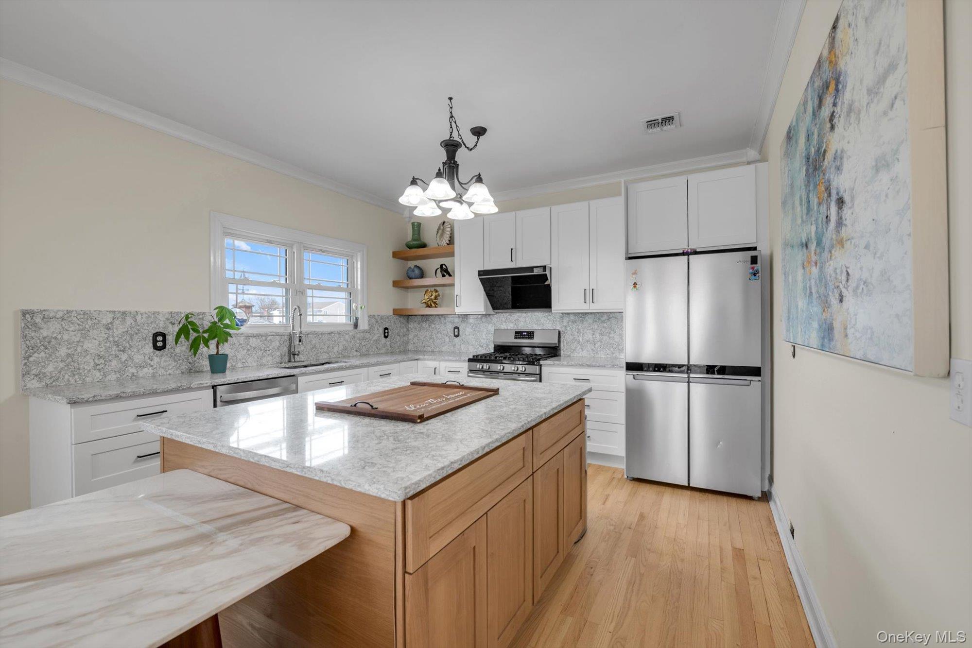 #9 photo, 268 Gordon Place, Freeport , NY 11520