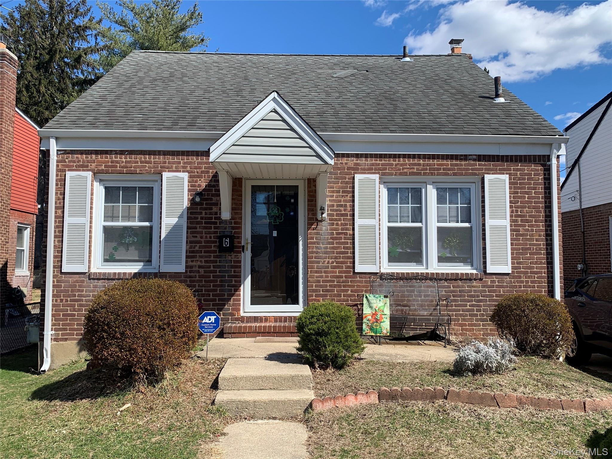 #1 photo, 6 Wilton Street, New Hyde Park , NY 11040