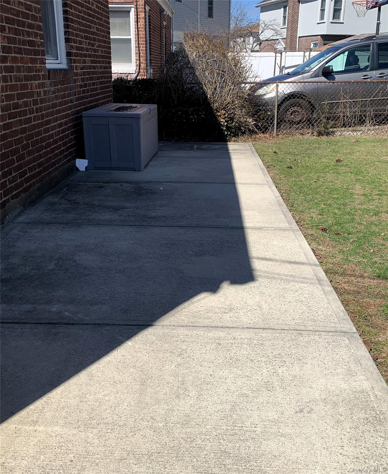 #6 photo, 6 Wilton Street, New Hyde Park , NY 11040