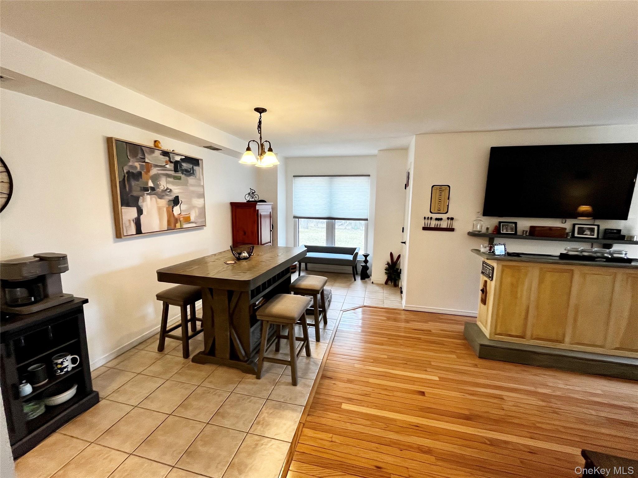 #11 photo, 1 Pine Court, Selden , NY 11784