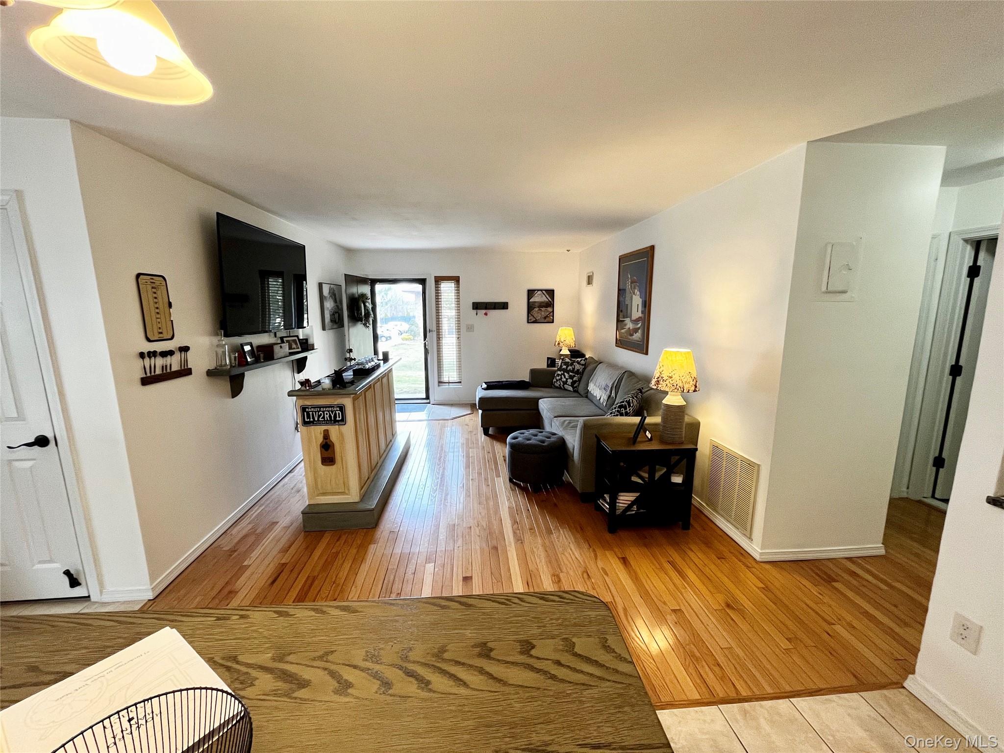 #5 photo, 1 Pine Court, Selden , NY 11784