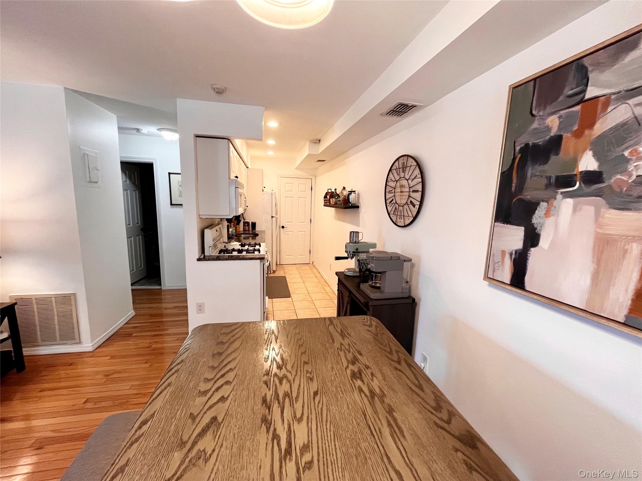 #9 photo, 1 Pine Court, Selden , NY 11784