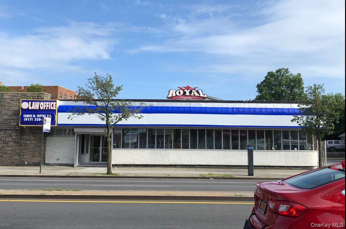 #1 photo, 19208 Jamaica Avenue, कुईंस Hollis , NY 11423