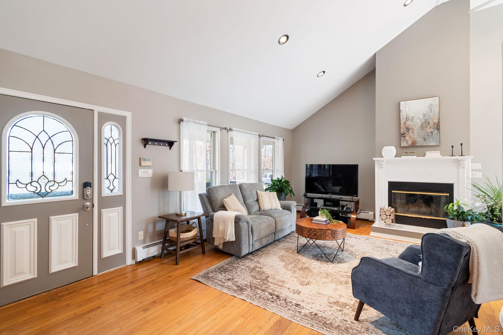 #3 photo, 142 Gerard Road, 東長島 Yaphank , NY 11980