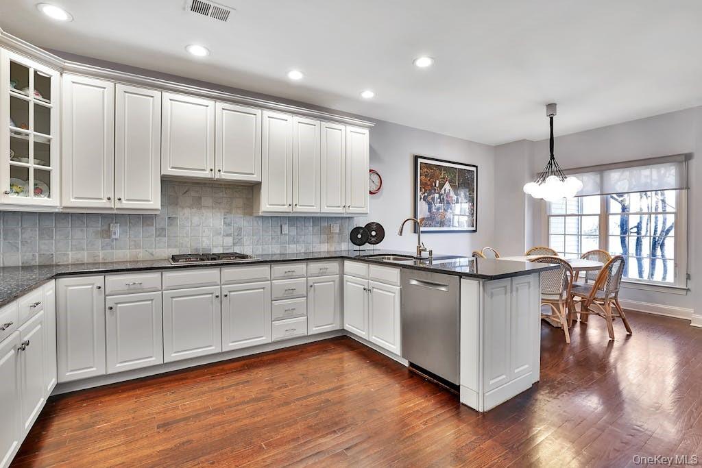 #7 photo, 8 Caruso Place, Armonk , NY 10504