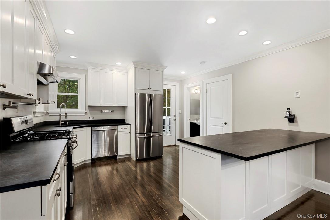 #9 photo, 48 Rossmore Avenue, Бронкс ‖ Bronxville , NY 10708