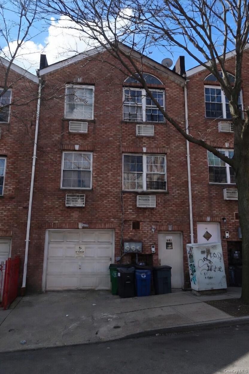 #1 photo, 992 Jennings Street, Bronx , NY 10460