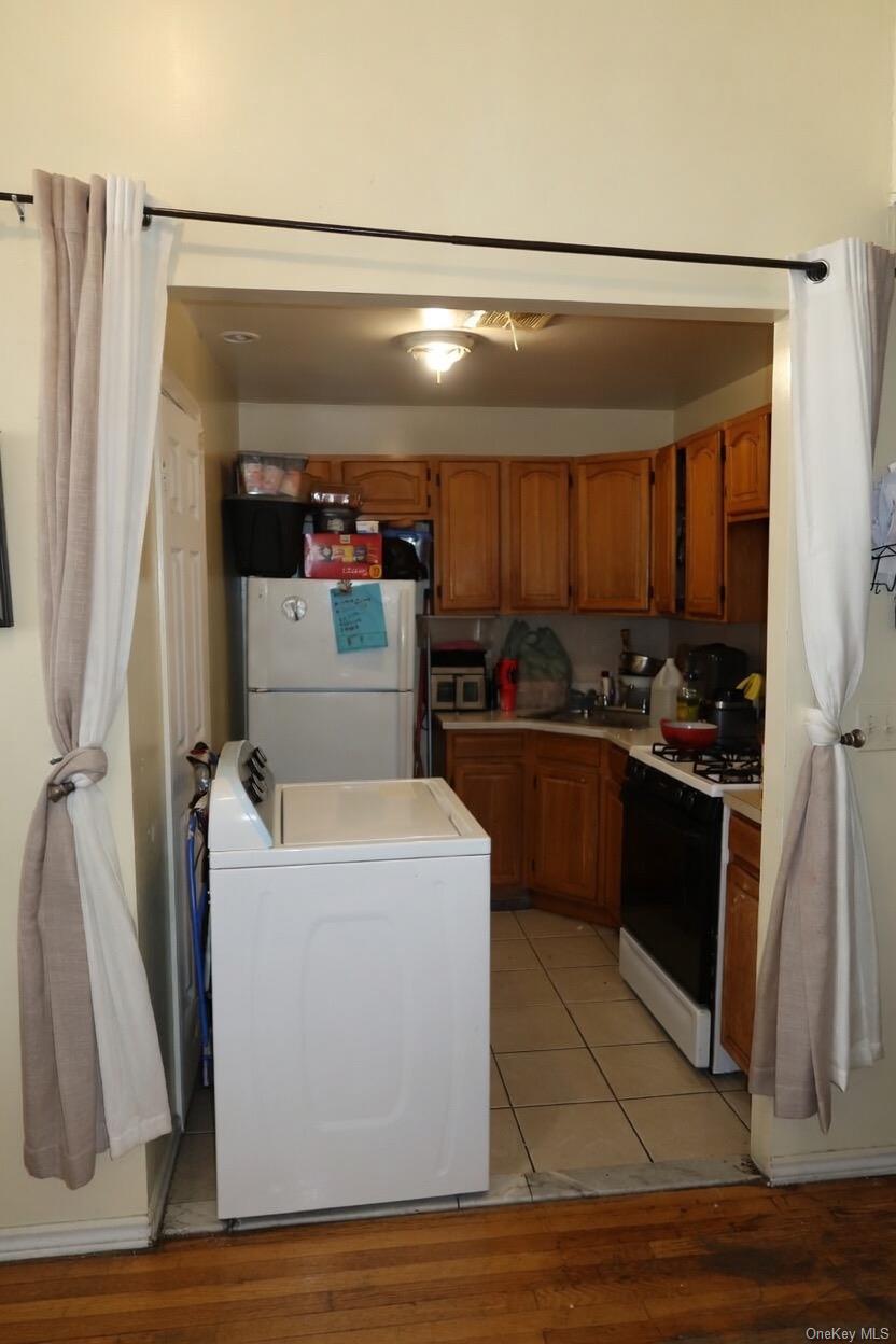 #9 photo, 992 Jennings Street, Bronx , NY 10460