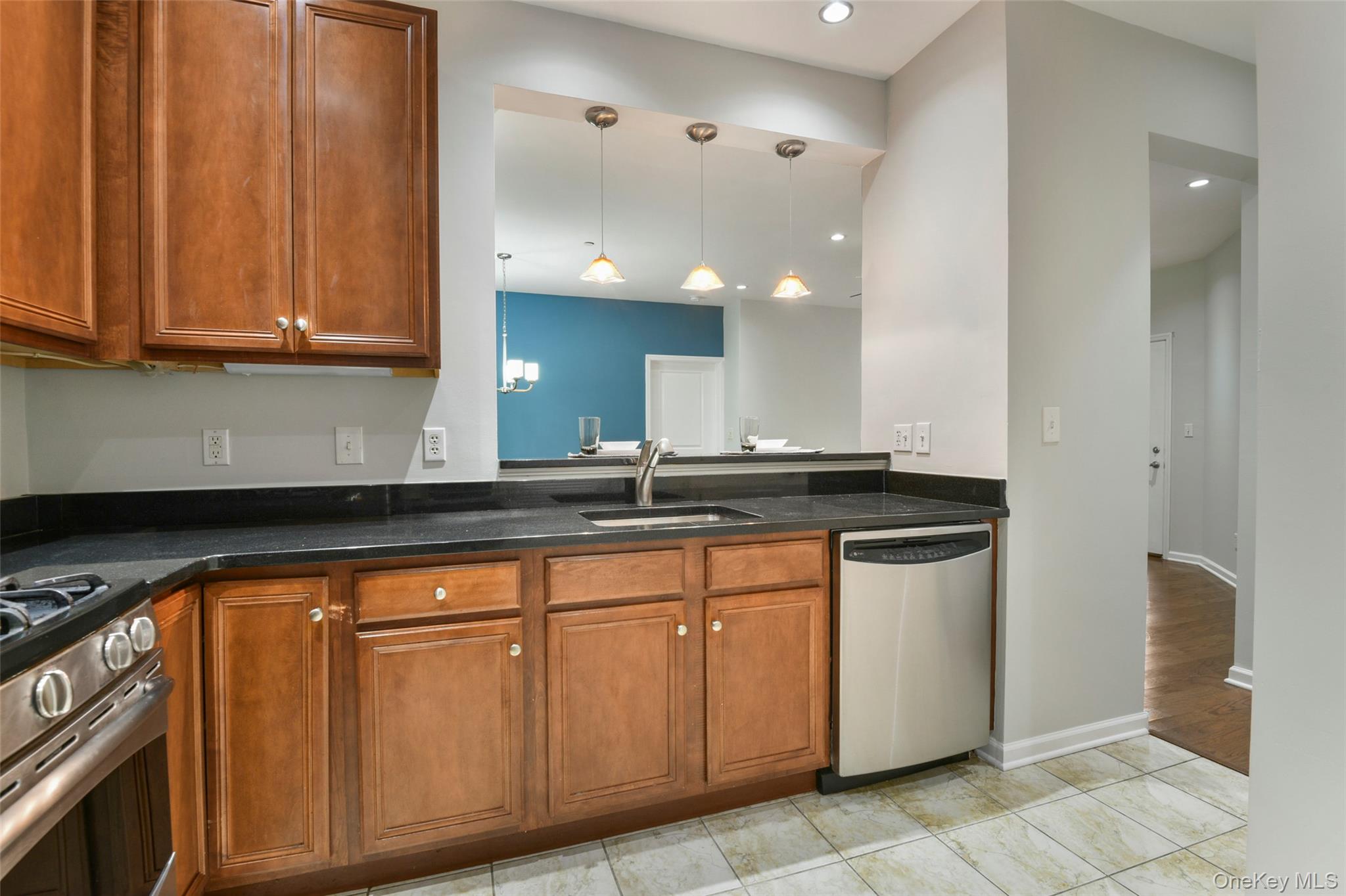 #6 photo, 410 Westchester Avenue, Port Chester , NY 10573