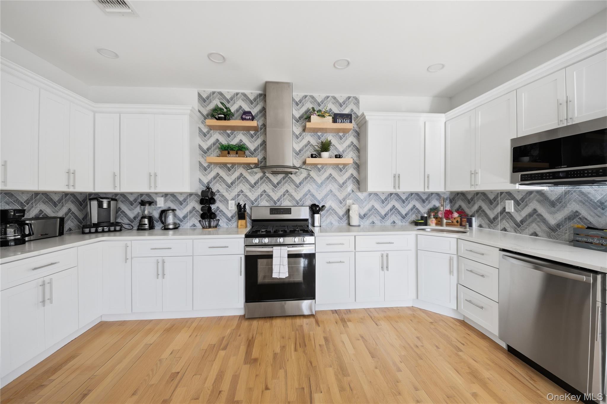 #6 photo, 4 Picnic Woods Road, Clintondale , NY 12515