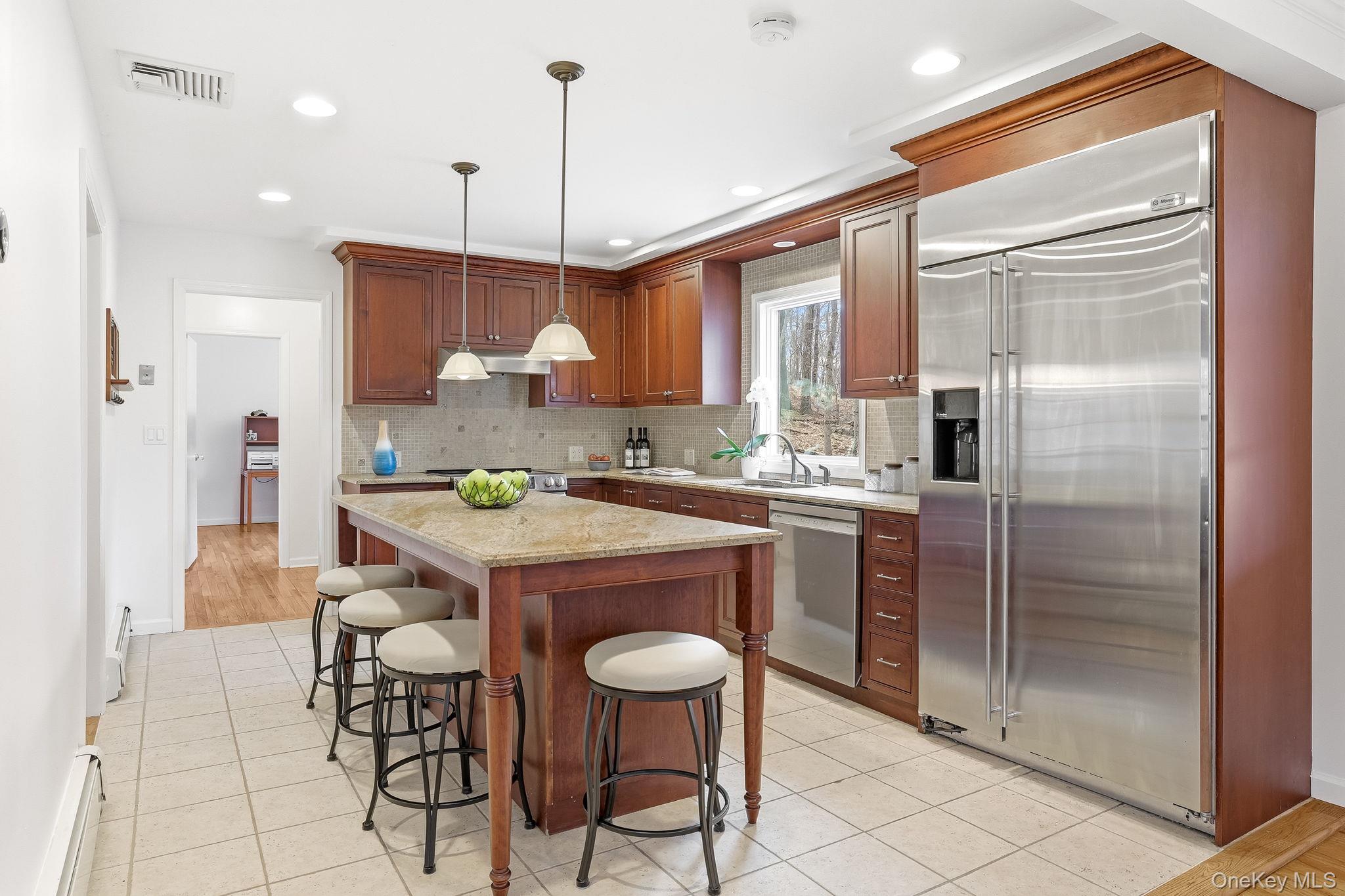 #5 photo, 56 Cross Ridge Road, Chappaqua , NY 10514