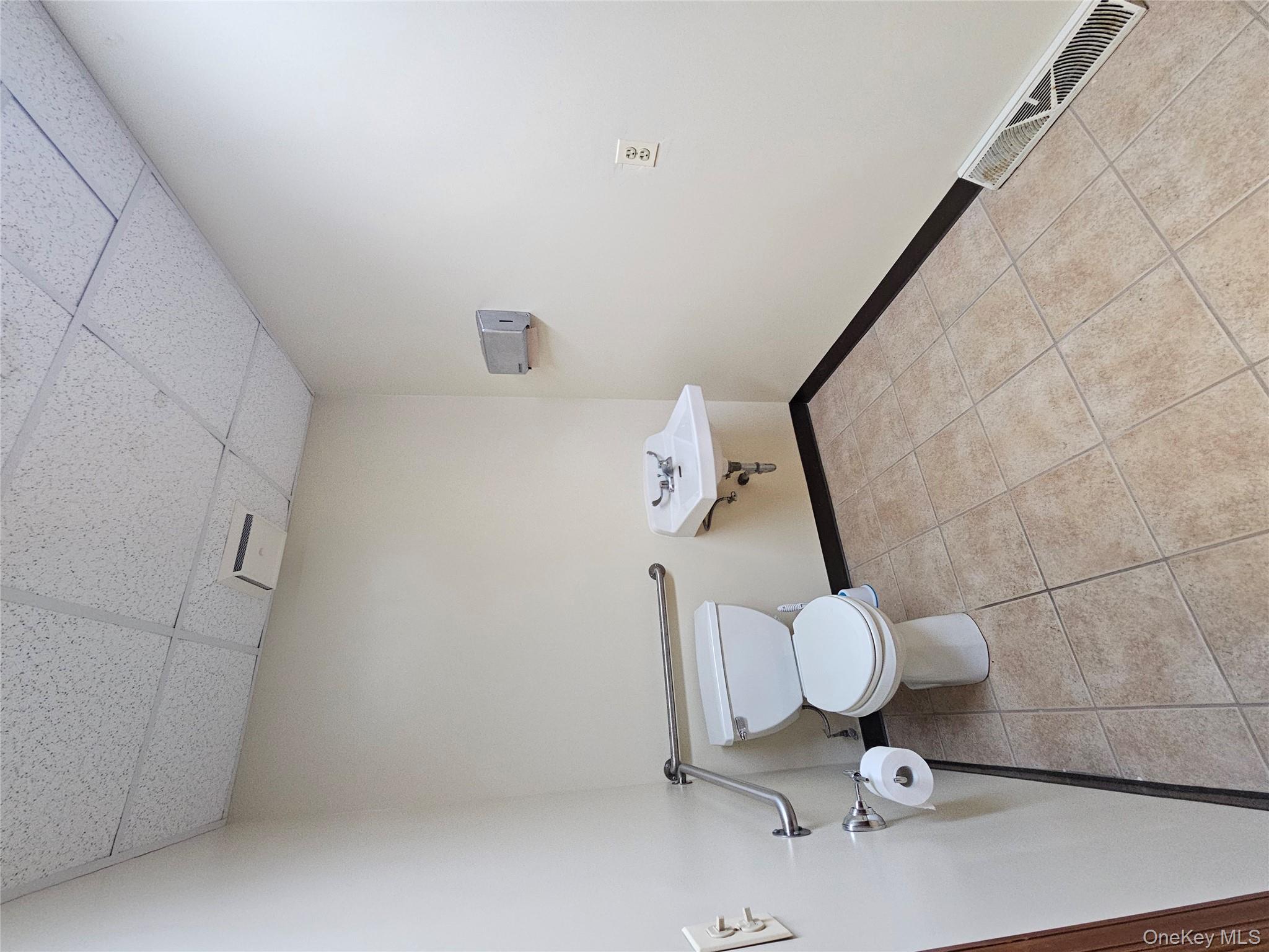 #10 photo, 97 Fulton Avenue, Poughkeepsie , NY 12603