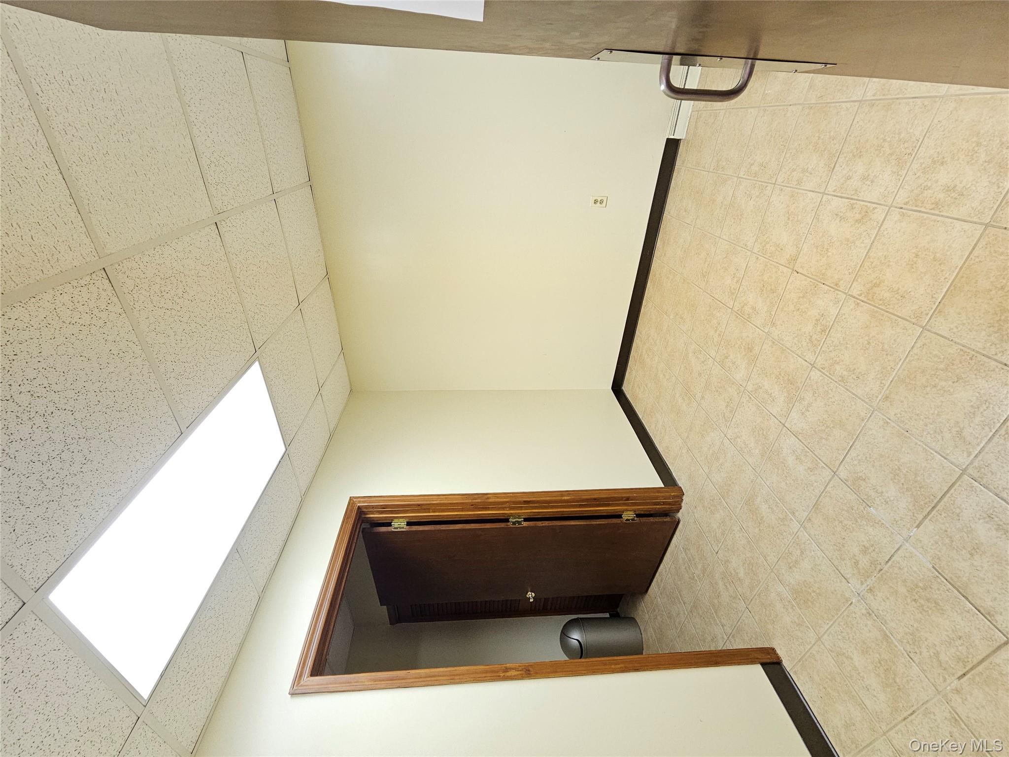 #9 photo, 97 Fulton Avenue, Poughkeepsie , NY 12603