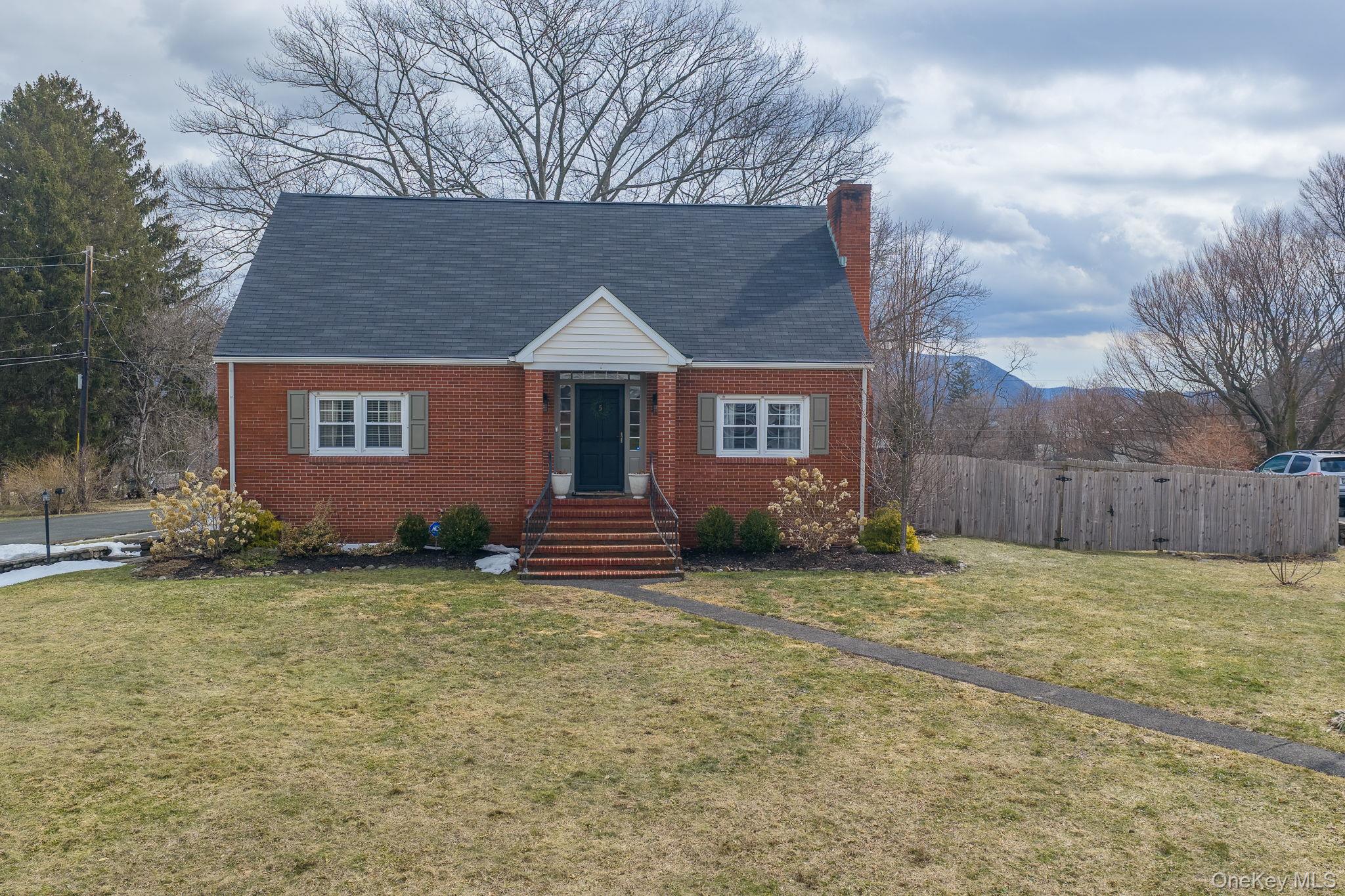 #3 photo, 5 Sunrise Terrace, New Windsor , NY 12553