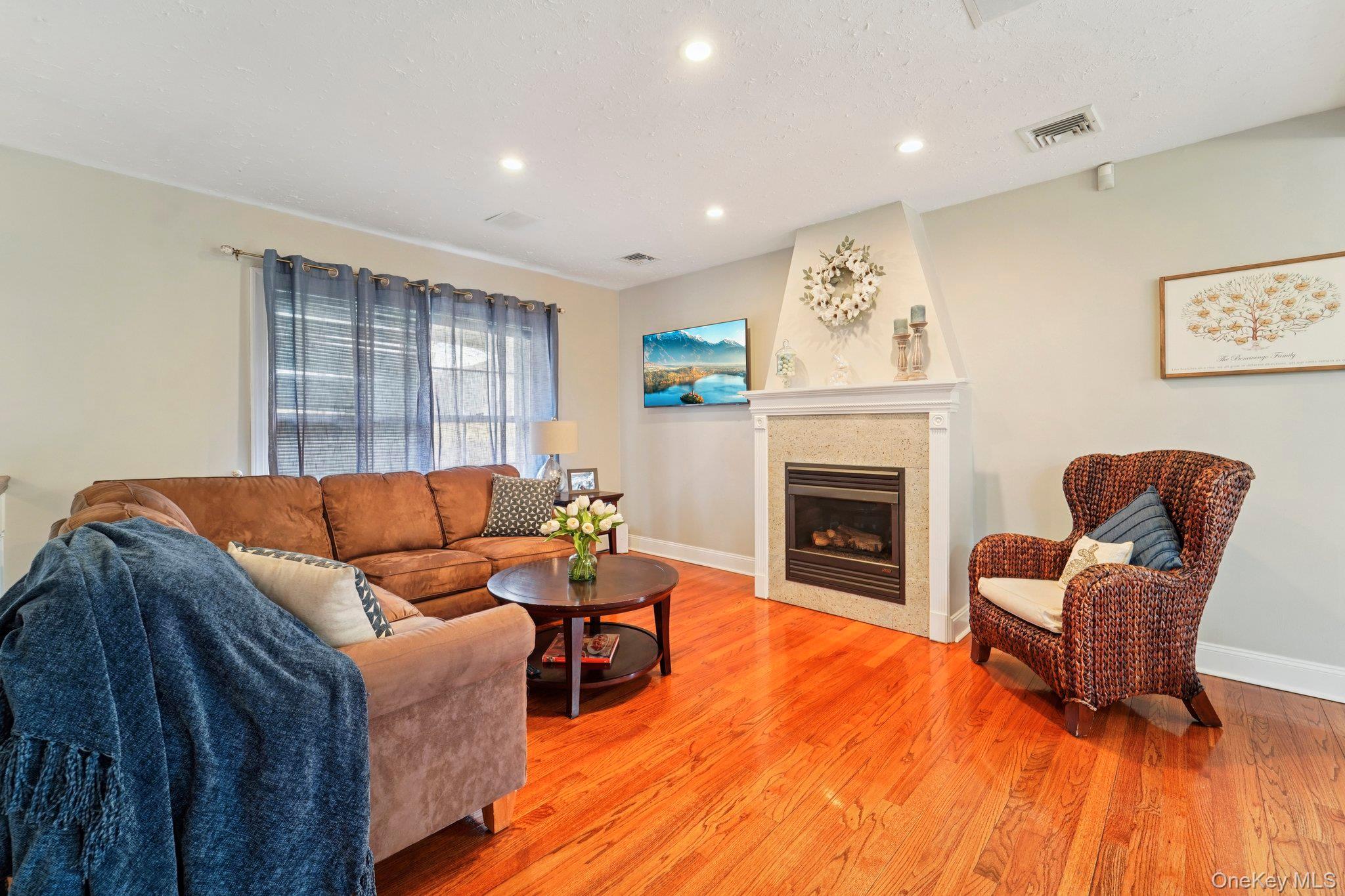 #6 photo, 551 Westfield Drive, Valley Cottage , NY 10989