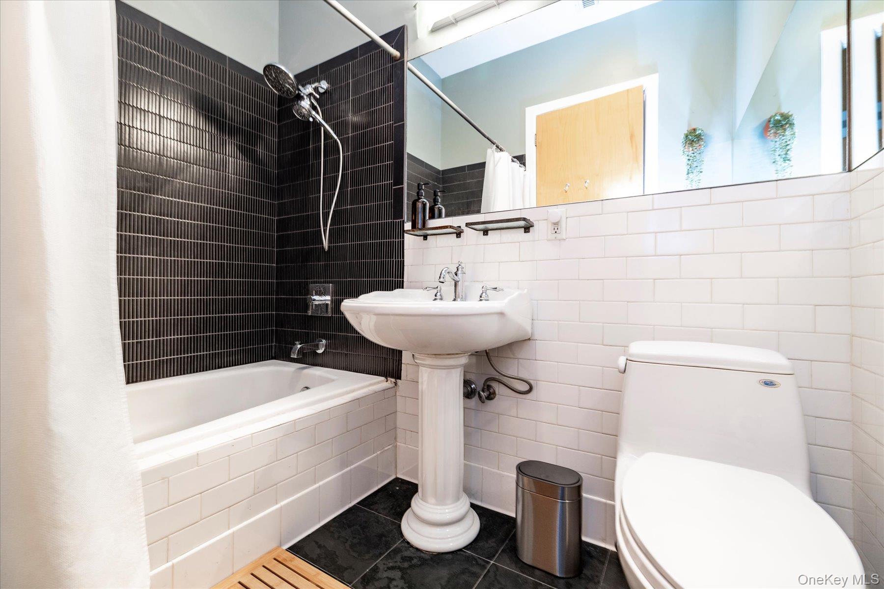 #15 photo, 689 Myrtle Avenue, הברונקס Brooklyn , NY 11205