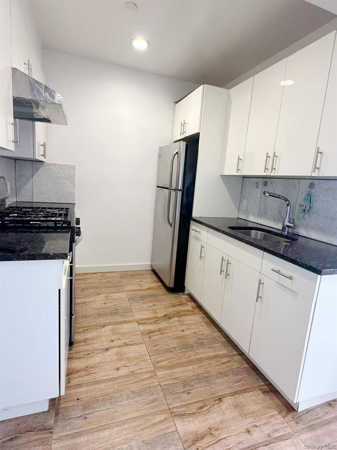 #2 photo, 818 60th Street, הברונקס Brooklyn , NY 11220