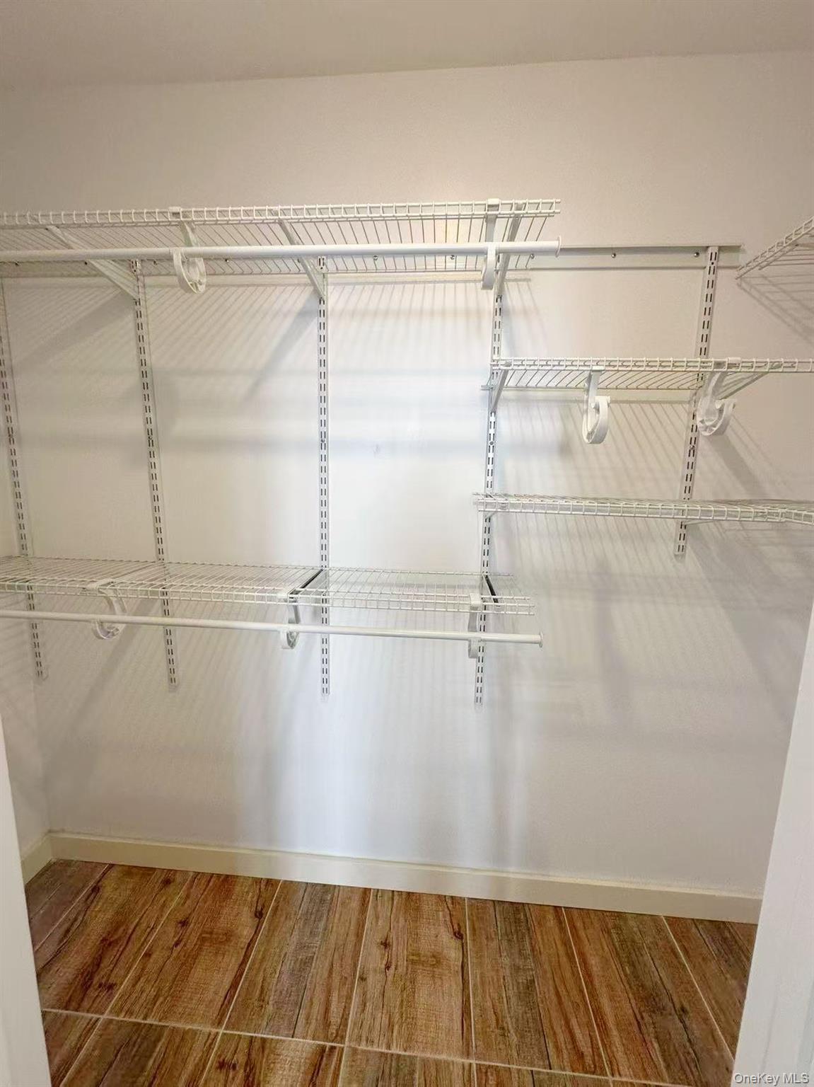 #8 photo, 818 60th Street, הברונקס Brooklyn , NY 11220