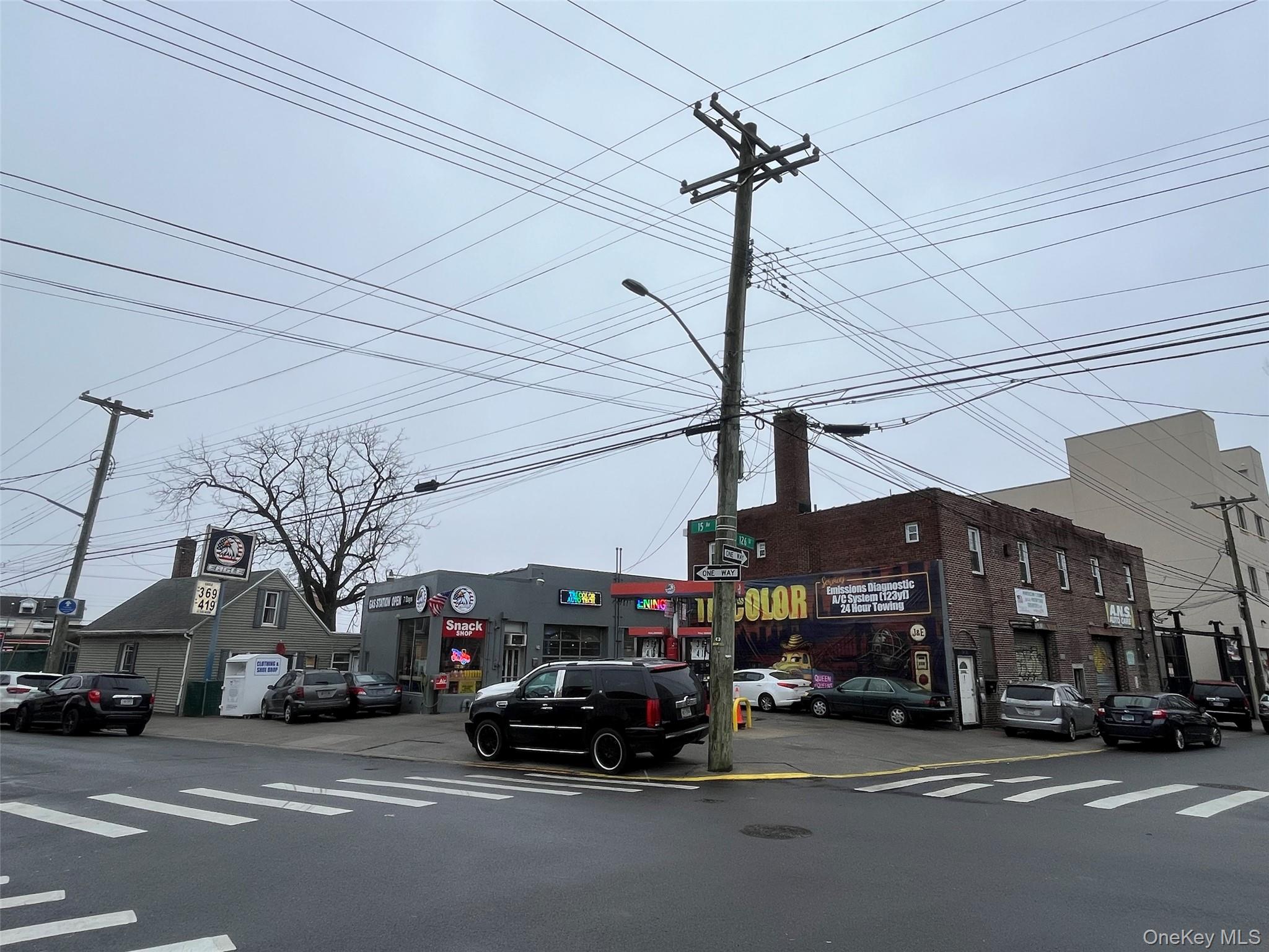 #1 photo, 126-06 15 Avenue, קווינס College Point , NY 11356