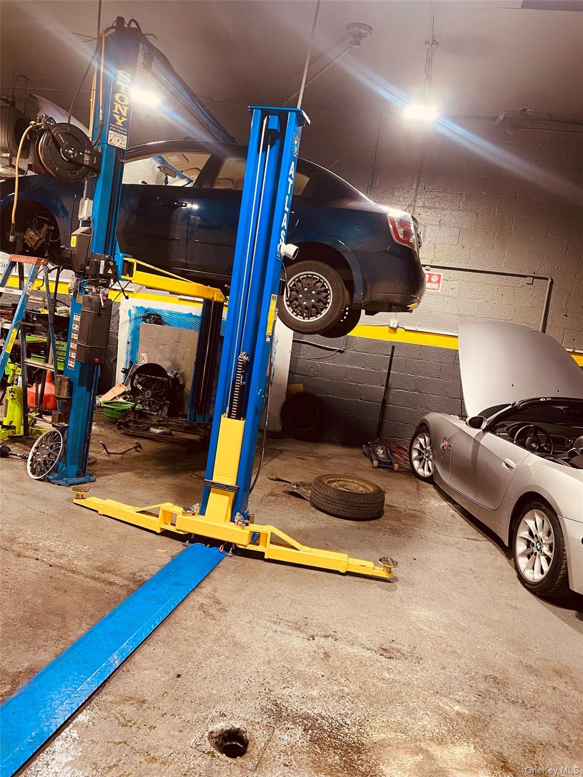 #11 photo, 126-06 15 Avenue, קווינס College Point , NY 11356